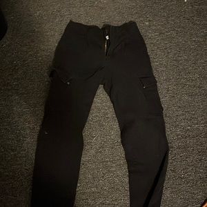 black cargos